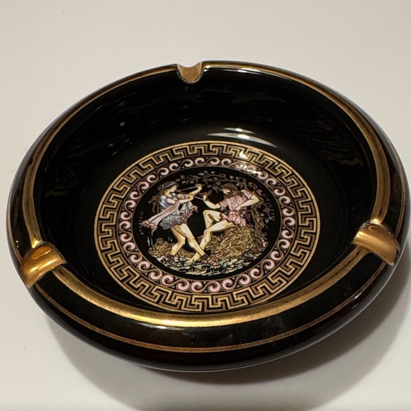 Fintias Hand Made Black and Gold 24K Decorative Ashtray - Picture 2 of 4